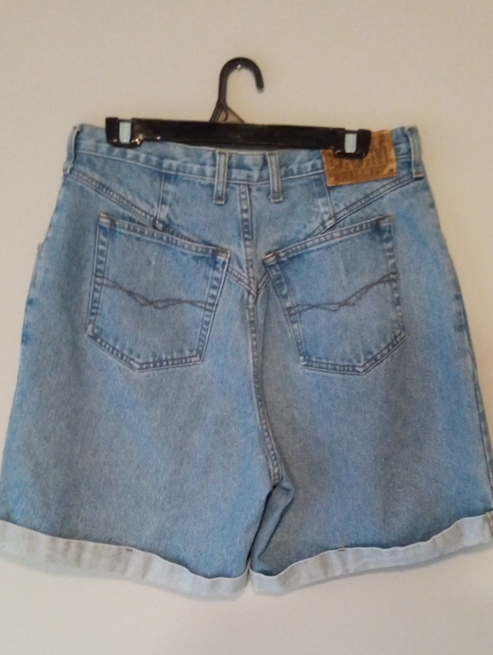 Vintage Y2K High Rise Mom Jean Shorts by B.U.M. Equipment - Picture 5 of 7